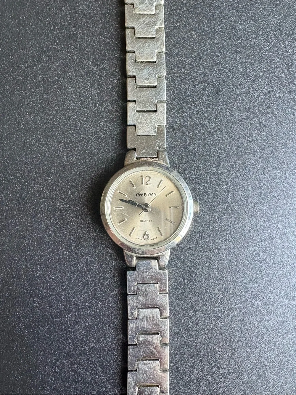 Silver Quartz Women's Bracelet Watch - Silver